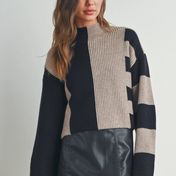 Harlee Color Block Mock Turtleneck Sweater | Women's Fall and Winter Style - Picture 3 of 8